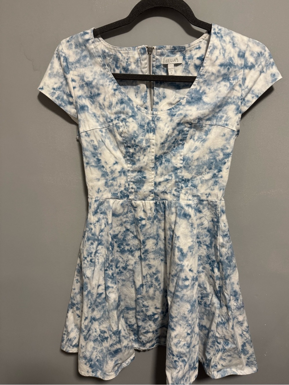 dELiA*s - Y2K Blue and White Fit and Flare Tie-Dye Dress. Size M